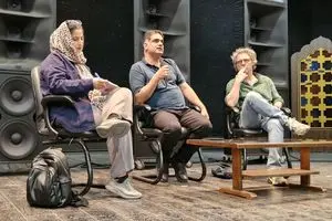 کار  پدر در «فیگور» درک پذیر نیست که مخاطب دنبال درک آن باشد